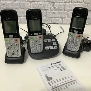 Panasonic KX-TGU433B Téléphone sans fil 3 combinés avec amplificateur de volume et haut-parleur - Photo 1/14