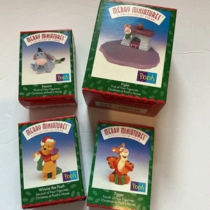Hallmark Merry Miniatures 1999 NAVIDAD EN CASA DE POOH Juego Completo de 4 - Imagen 1 de 7