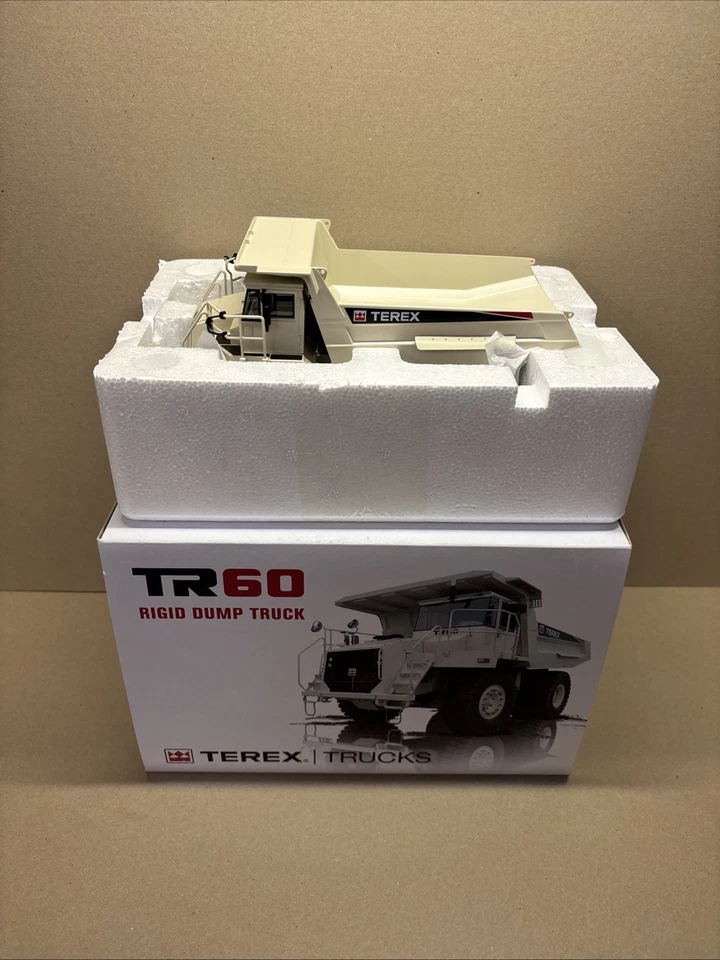 Camión de volteo rígido NZG Terex TR60 1:50 Foto 1 de 4