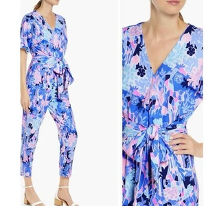 Tuta LILLY PULITZER Maliah cravatta in vita in blu iris Giraffic Park taglia small - Foto 1 di 13