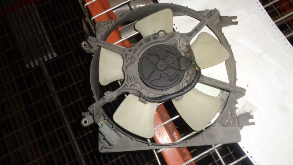 Ventilador de refrigeración Chrysler Sebring 1998-00  Foto 1 de 1