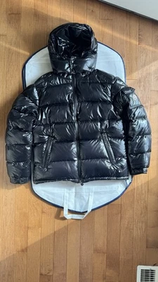 Moncler Maya con capucha talla 4 Foto 1 de 4