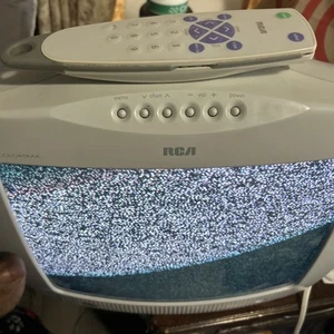 RCA 13" TV ColorTrak TX826ZD Retro Gaming CRT TV With Remote Tested, Works - Picture 1 of 5