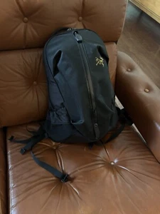 Arcteryx Arro 16 Black Backpack - Picture 1 of 3