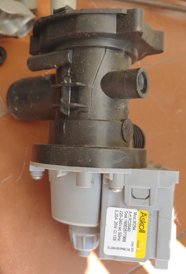 pompa lavasciuga ASCIUGATRICE ARISTON INDESIT 16002577900 ORIGINALE 25W Foto 1 de 1