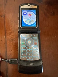 Telefono Motorola Razr V3 - con Problema di Riavvio - Foto 1 di 8