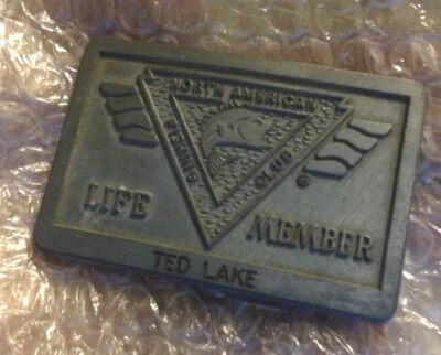 Hebilla de cinturón vintage. Club de pesca de América del Norte. Life Member. Peltre Foto 1 de 3