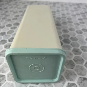 Tupperware #1696 Velveeta Cheese Keeper Cracker Container W/Tray White Blue Teal - Picture 1 of 4