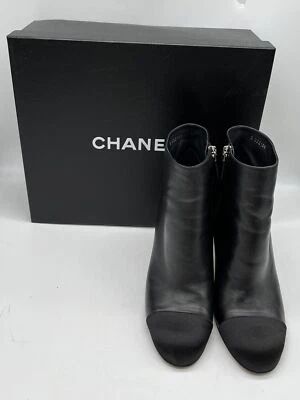 Botín Chanel 16K de cuero negro con puntera satinada + tacón regla talla 39 Foto 1 de 4