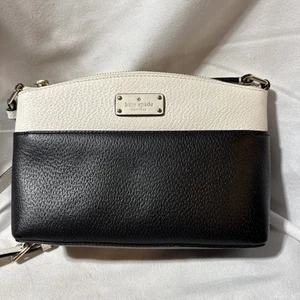 Kate Spade Grove Street Millie Leather Crossbody Purse Black and White  - Picture 1 of 7