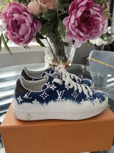 LOUIS VUITTON TIME OUT SNEAKER Leather Navy Blue SZ 39 - Picture 1 of 8