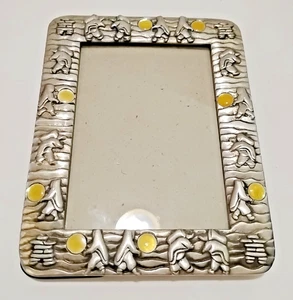 Verzierter Metall Bilderrahmen Menschen & Emaille Kreise hält 6"x5" Foto - Bild 1 von 7