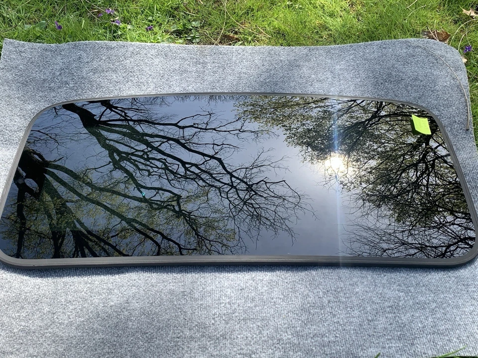 2004-2006 ACURA TL Sunroof GLASS Moonroof Power Sliding Window Factory OEM - Image 1 of 4