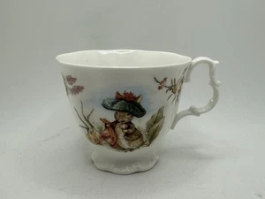 Taza de té Royal Albert Beatrix Benjamin Bunny Bone China F. W. & Co Inglaterra 1986 - Imagen 1 de 5