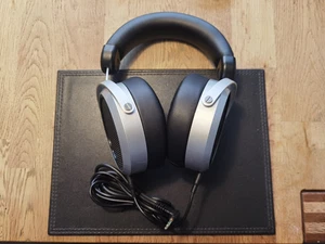 Hifiman HE400SE Wired Planar Over Ear Open Back Headphones In Black/Silver 2707 - Picture 1 of 6