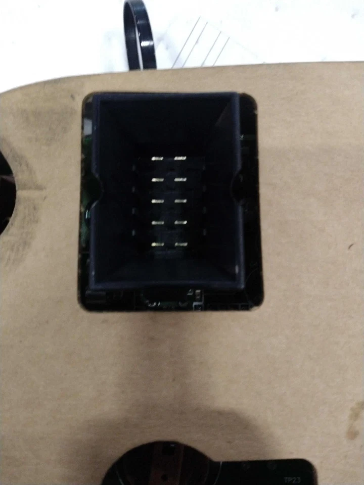 2002 Dodge Dakota Speedometer Gauge OEM Black 140K Miles NJ25-22297-558001 - Изображение 1 из 4