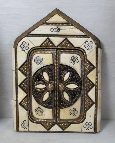 Antique Collectible Indian Handmade Natural Mirror Wall Hanging Decoration Retro Cover