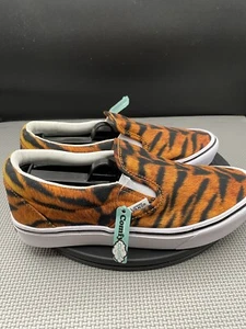 Vans Authentic OTW Womens 9 Shoes Brown Animal Print Low Top Skater Sneaker - Picture 1 of 12