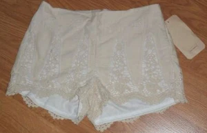 *MINI SHORTS BOOM BOOM TALLA M JUNIOR BEIGE ENCAJE CROCHET NUEVOS CON ETIQUETAS - Imagen 1 de 1