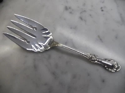 TENEDOR GRANDE DE PLATA ESTERLINA ROSA SALVAJE INTERNACIONAL 8 7/8" SIN MONOGRAMA Foto 1 de 4