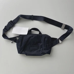 ATHLETA Excursion Crossbody 8"x5" Belt Bag Fanny Pack Blue Water Resistant NWT - Picture 1 of 17