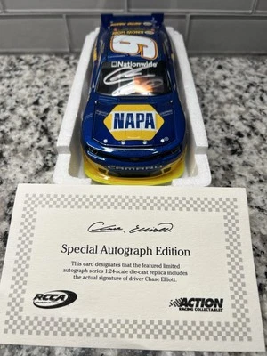 🟨🟦 CHASE ELLIOTT AUTOGRAPHED 2014 NAPA RACING EXCLUSIVE 1/24 CHEVY CAMARO  - Image 1 of 4