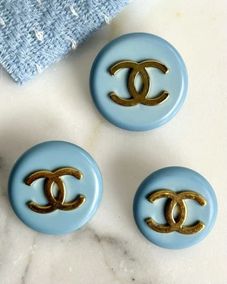 CHANEL 1990s VINTAGE CC BLUE GOLD  3 BUTTONS JACKET  TWEED FABRIC SWATCH SIGNED - Image 1 of 4