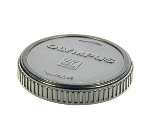 Genuine Olympus LR-2 Slim Rear Lens Cap for Micro Four Thirds Lenses M4/3 - Foto 1 di 2