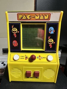 Pac-Man Handheld Mini Arcade Game Bandai Namco 09521 Tested Works - Picture 1 of 5