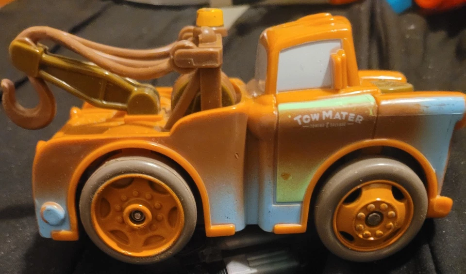 Disney Pixar CARS Tow Mater 2005 Shake N Go Mattel Engine Sounds Brown Truck Toy - Image 1 of 3