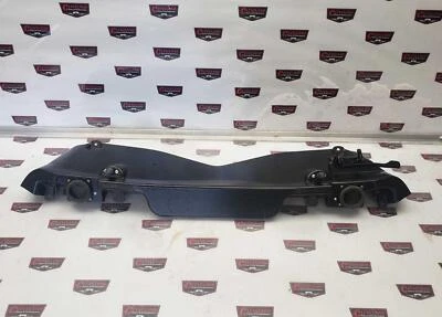 Painel de acabamento de alto-falante traseiro Dodge Viper SRT-10 2003-2010 FABRICANTE DE EQUIPAMENTO ORIGINAL 05029072AB - Imagem 1 de 4