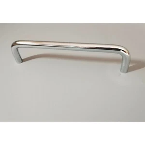 Möbelgriffe BA 96 mm Chrom Schubladen Büro Griff Griffe Schrank Tür NEU - Bild 1 von 1