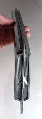 DE COLECCIÓN AÑOS 60 OLDSMOBILE COHETE CROMO CAPÓ ADORNO EMBLEMA 386398 CON MONTAJE DE CARCASA Foto 1 de 4