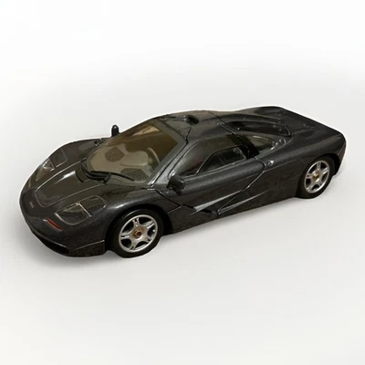 Maisto 特别版 McLaren F1 压铸 1993 木炭灰色 1: 18 二手 — 第 1/4 张图片
