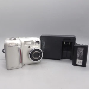 Nikon Digital Camera Coolpix 775 2.1MP Silver Tested - Picture 1 of 12