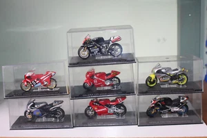 SEVEN 1:24 ALTAYA RACING MOTORBIKES - DERBI, DUCATI, GILERA, PROTON, APRILIA ETC - Picture 1 of 8