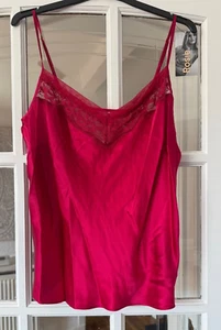 Gorgeous BNWT M&S Rosie @ Autograph magenta silk & lace camisole top - Picture 1 of 4