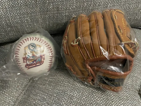 1997 World Series Baseball W/ Mitt Cover
