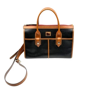Dooney and Bourke Camden Saffiano kleine Umhängetasche schwarz und britisch hellbraun - Bild 1 von 14