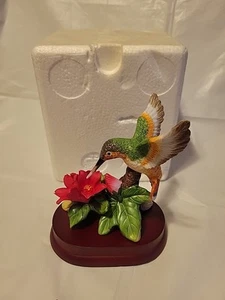 Vintage 1990 Hummingbird Figurine Porcelain Garden Bird Beautiful! New! - Picture 1 of 6