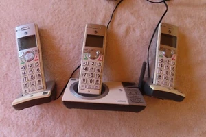 ATT CL82357 3 Handset Cordless Phone & Answering System with Smart Call Blocker - Picture 1 of 10