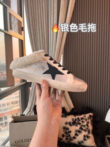 GOLDEN GOOSE Ciabatte pelose donna Gol Goose Superstar