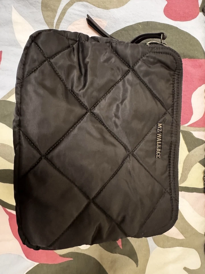 Bandolera Madison acolchada MZ Wallace nueva con etiquetas en negro con herrajes Gunmetal Foto 1 de 4