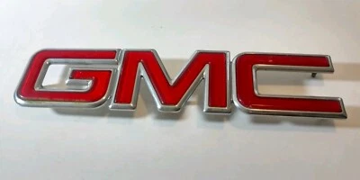 GMC Envoy 2002 03 04 05 06 07 08 2009 emblema de parrilla delantera OEM 15005589 Foto 1 de 4