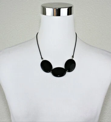 Collar de cuentas KENNETH COLE 3 cuentas grandes ovaladas de vidrio negro/cordones de cuero sintético Foto 1 de 4