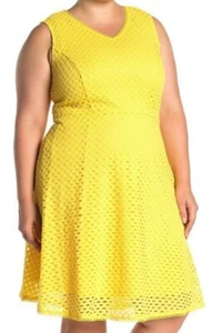 Vestido de día Sharagano con ojales de encaje tejido calce y acampanado talla 14W amarillo brillante nuevo con etiquetas $128 - Imagen 1 de 4