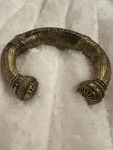 Beautiful, Unique Vintage Chinese Brass Heavy Cuff Detailed Handwork Bracelet - Picture 1 of 4