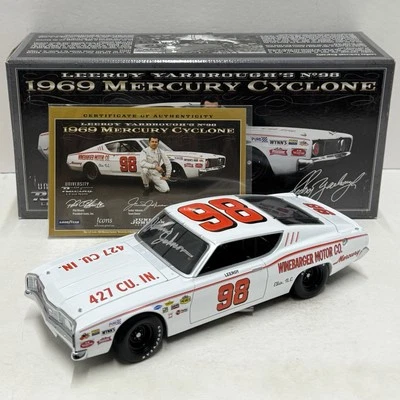 Junior Johnson Autografiado Leeroy Yarbrough 1969 Mercury Cyclone 1/24 UoRL Foto 1 de 4