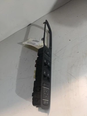 Interrupteur de leve vitre avant gauche RENAULT CLIO 4 PHASE 2 254118044R - Photo 1/4