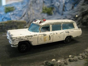 Matchbox Superfast No.54 S&S Cadillac Ambulance 1969 - Picture 1 of 5